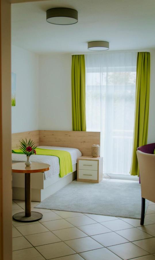 Pension Tokus Nuremberg Extérieur photo