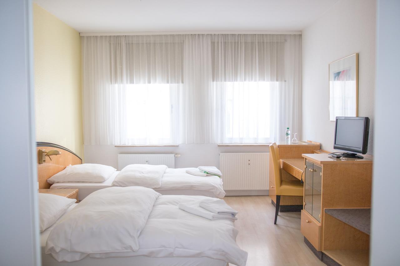 Pension Tokus Nuremberg Extérieur photo